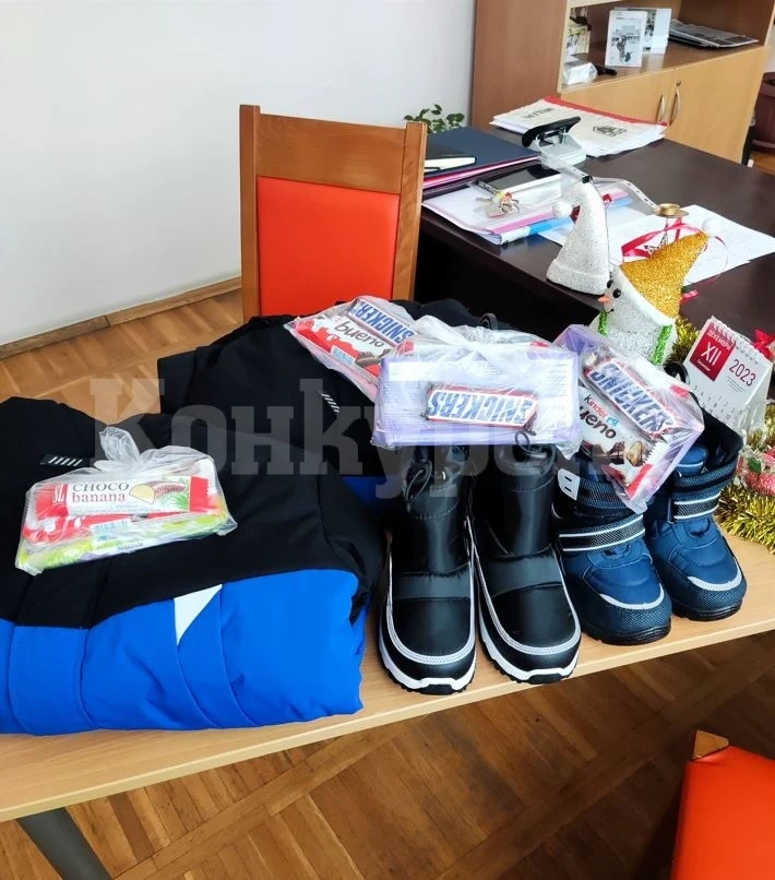 Бизнесмен от Мездра зарадва за Коледа с нови дрехи и обувки деца в нужда СНИМКИ