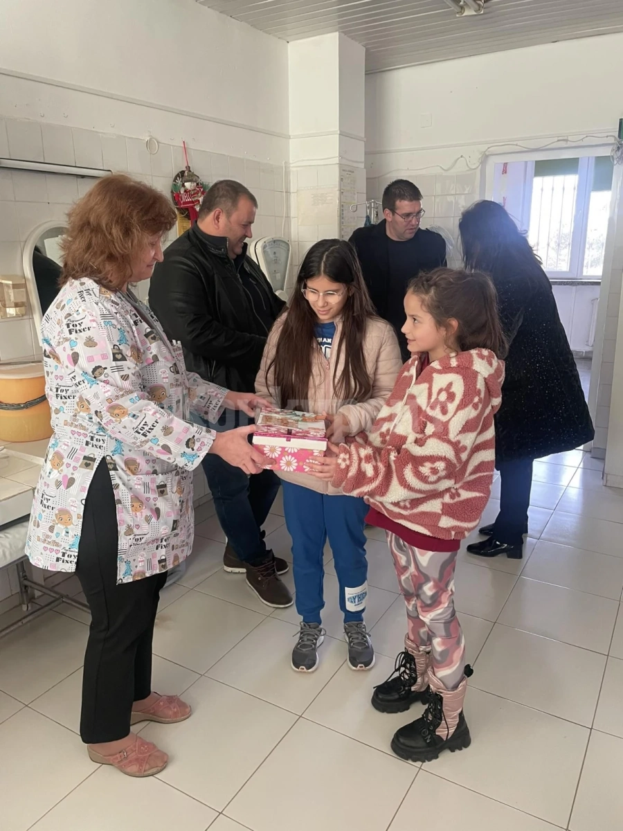 Ученици от Козлодуй с благотворителна кампания за детското отделение на болницата
