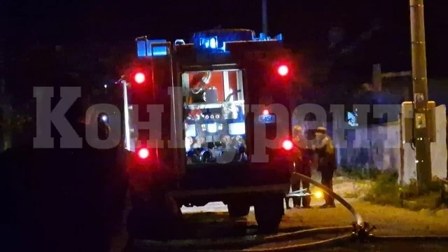 Пламна жилище на пенсионер, той не е пострадал