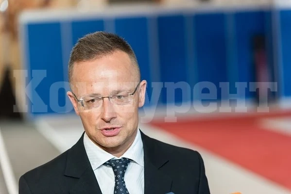 Външният министър на Унгария: Няма да променим позицията си за Украйна