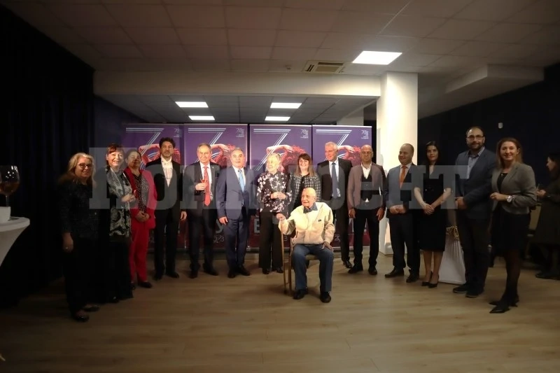 Почина бележит оперен певец
