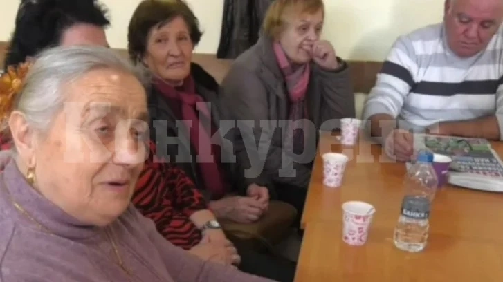 Пенсионери от Монтана тропнаха по масата: 580 лв. не стигат, трябва да са 1200 лв.