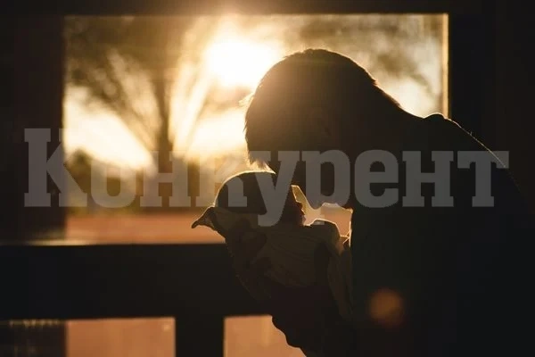 Двегодишно издъхва до баща си, след като той умира от инфаркт