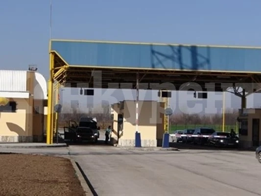 Българин опитал да внесе в Румъния фалшиви парфюми за 146 000 лв.