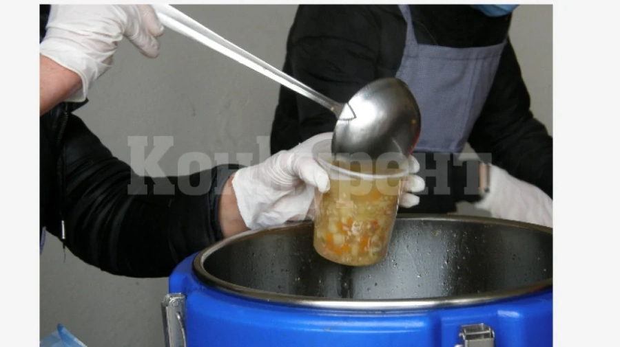 Осигуряват хранителни продукти за бездомни хора от Лом