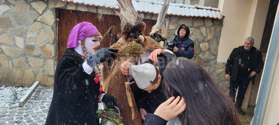 В Кула пресъздадоха вековния обичай „Къпачи“