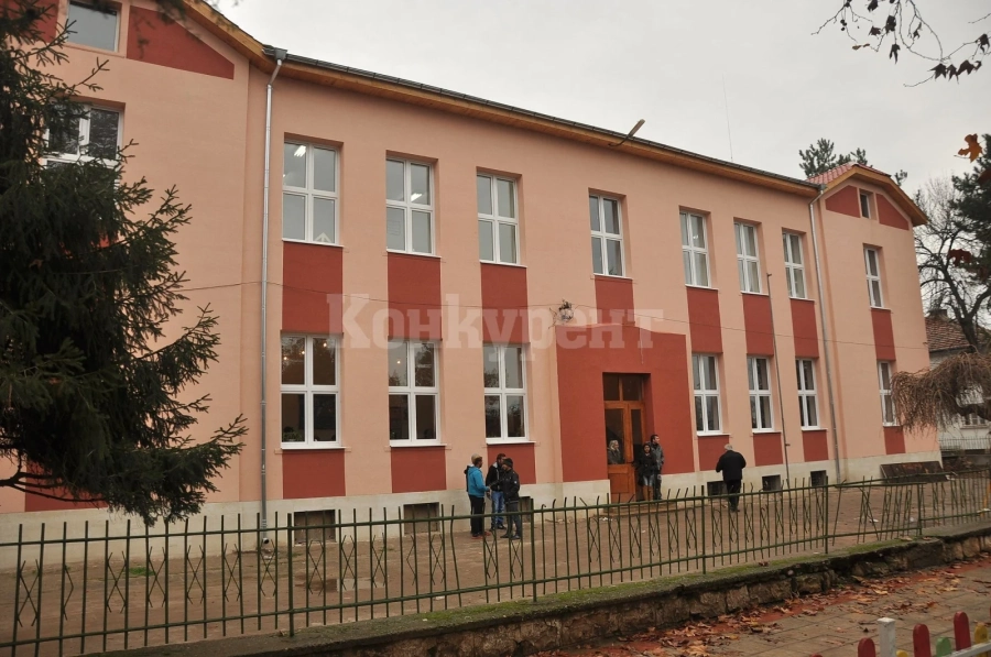 Проверяват десетки училища в Монтанско заради заплахи за бомби