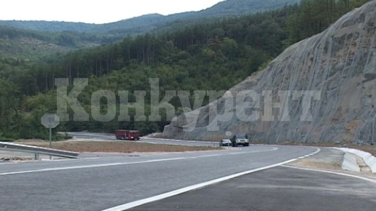Тежка катастрофа затруднява движението край Прохода на Републиката
