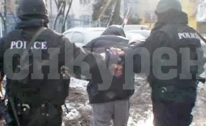 Задържаха трима с амфетамини