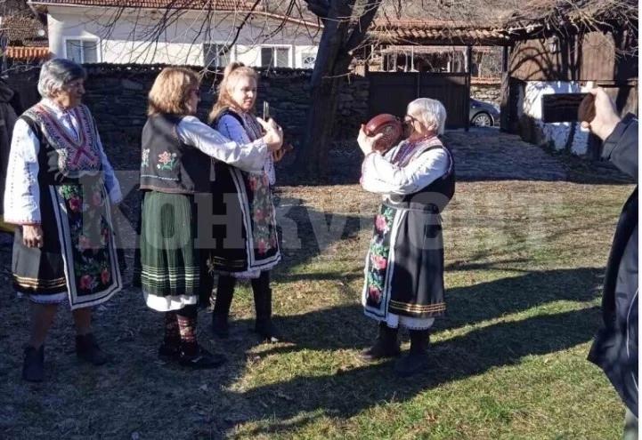 В Дълги дел почетоха Трифон Зарезан