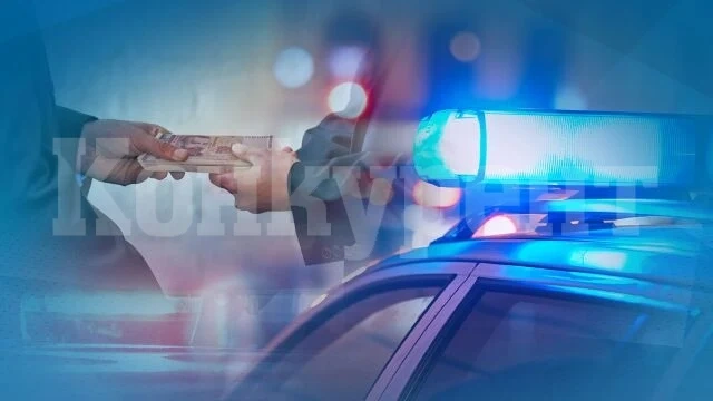 Полицейски служители са задържани, поискали подкуп от шофьор