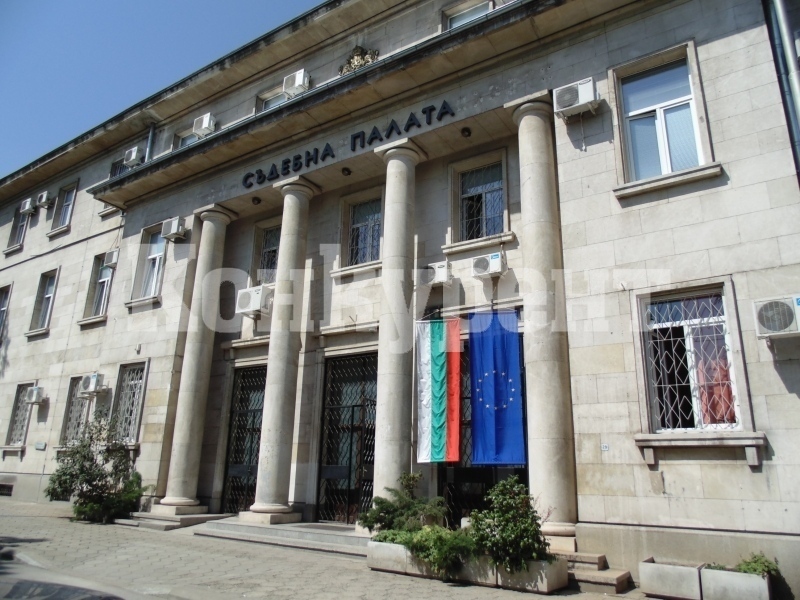 Оставиха в ареста пастрока, държал принудително детето от Крушовица в кокошарник