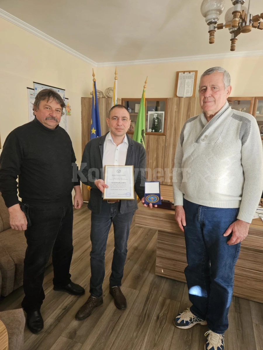 Кметът на Берковица бе удостоен с Почетния знак на СБА