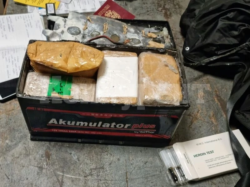 Задържаха българи за трафик на хероин