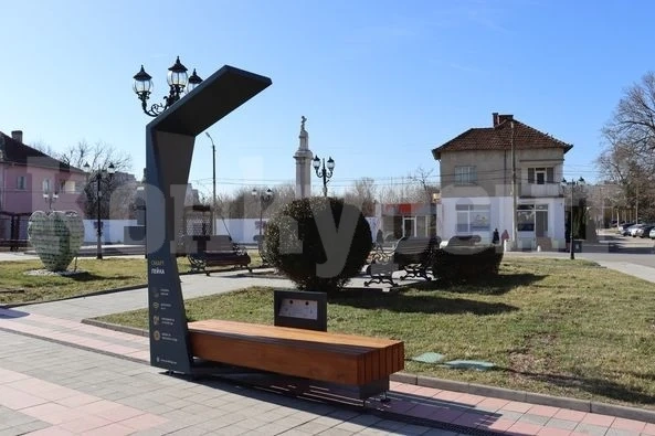 Козлодуй се сдоби с уникални смарт пейки и автоматизирана обществена тоалетна