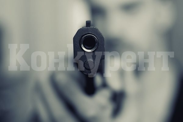Мъж уби съпругата си и двете си дъщери в Истанбул