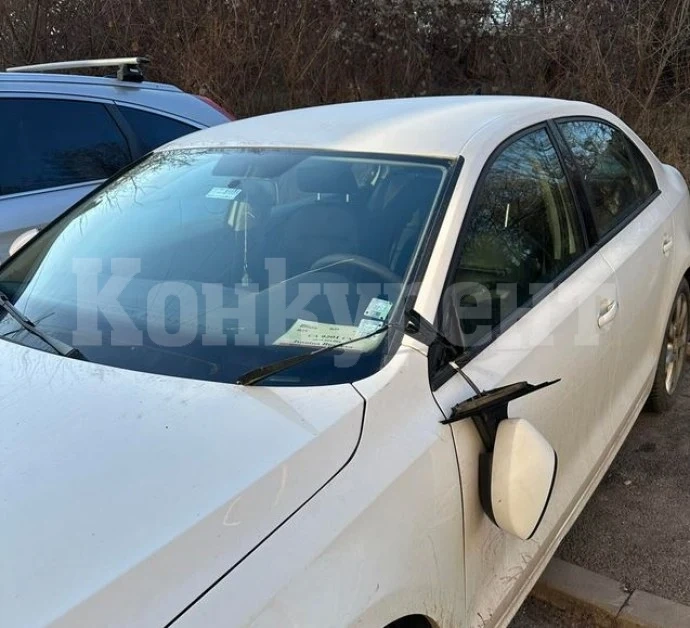 Жена не си намерила паркомясто, ощетили колата й жестоко