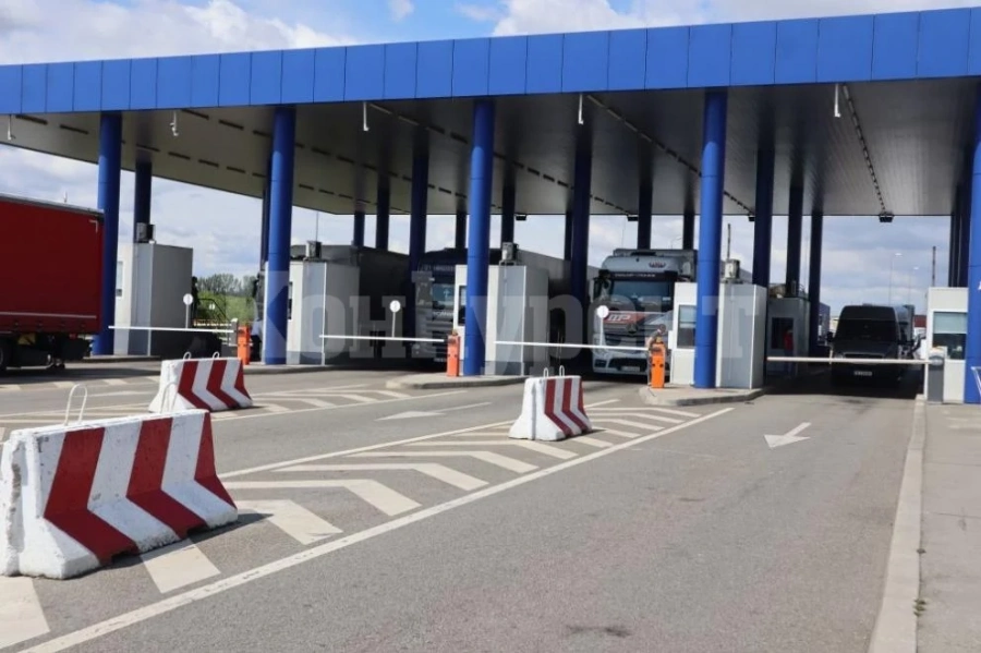 Интензивно движение на товарни автомобили по граничните пунктове