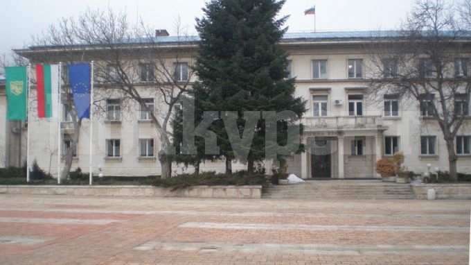 Продават и отдават под наем общински имоти във Враца