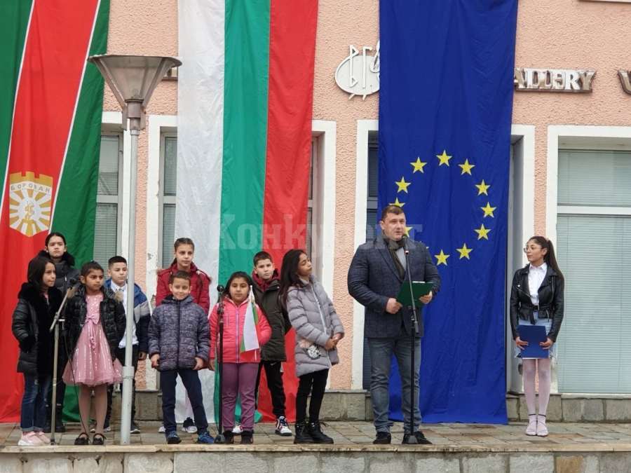 В Борован отбелязаха тържествено Националния празник на Република България СНИМКИ