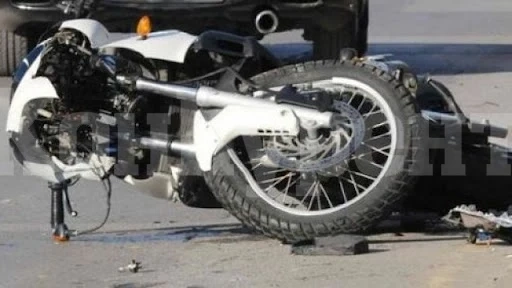Моторист с „Кавазаки“ се заби в „БМВ“, шофьорът на колата се оказа…