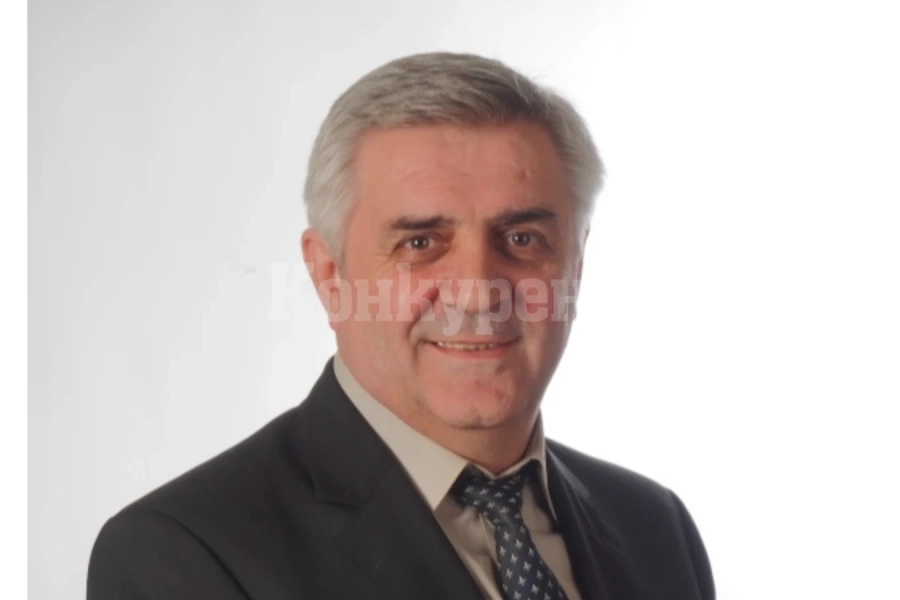 Кметът на Мездра с поздрав към дамите