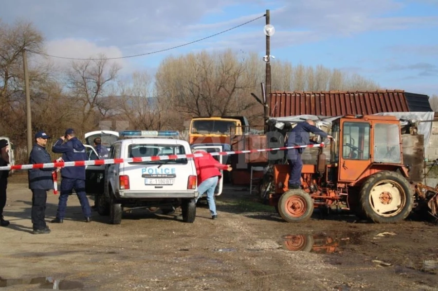 Мними полицаи пребиха и ограбиха семейство СНИМКИ