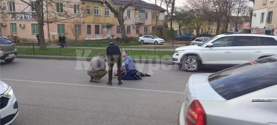 Във Враца кола блъсна 53-годишна жена, в болница е
