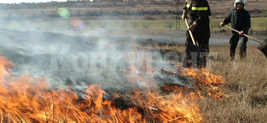 Сухи треви горяха в село Арчар