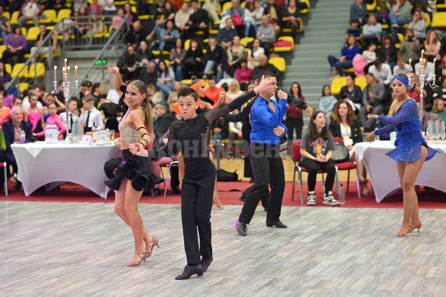 Втори ден Вършец е световната столица на спортните танци