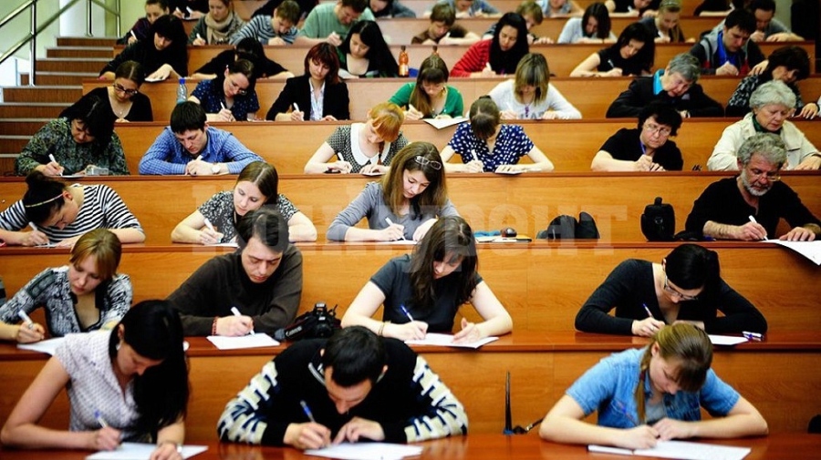 В девет университета в България се обучават 3620 студенти в професионално направление „Социални дейности“