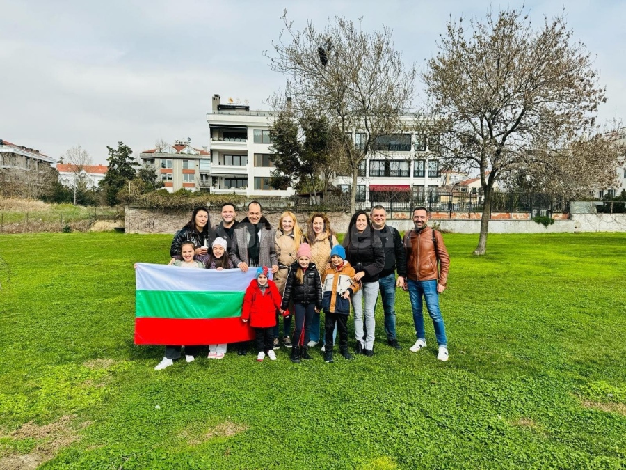 Кмет и съветници даряват част от заплатите си за български паметник в Йешилкьой СНИМКИ