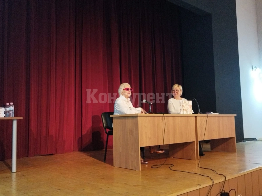 Кристина Патрашкова гостува в НЧ \