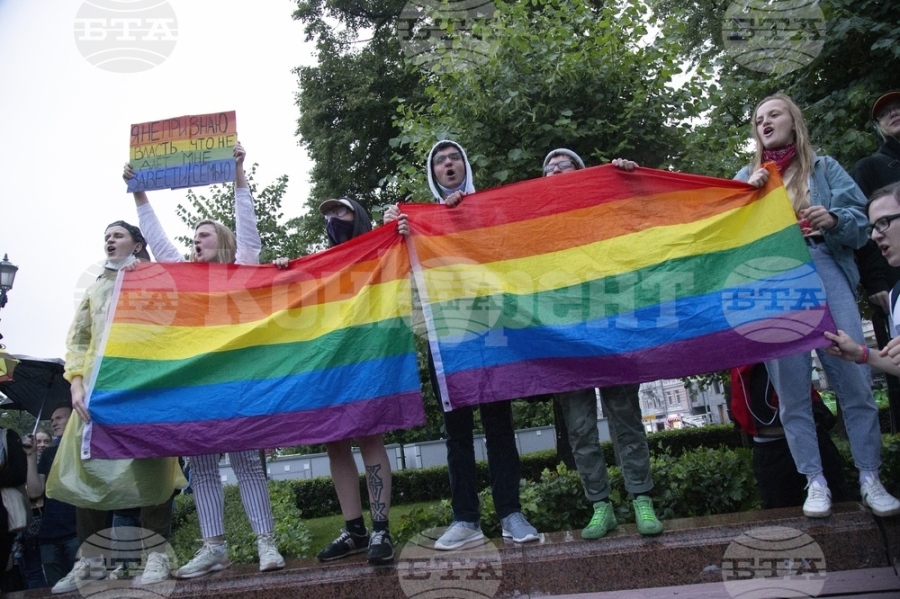 Арестуваните управители на руски ЛГБТ бар бяха обявени от властите за \