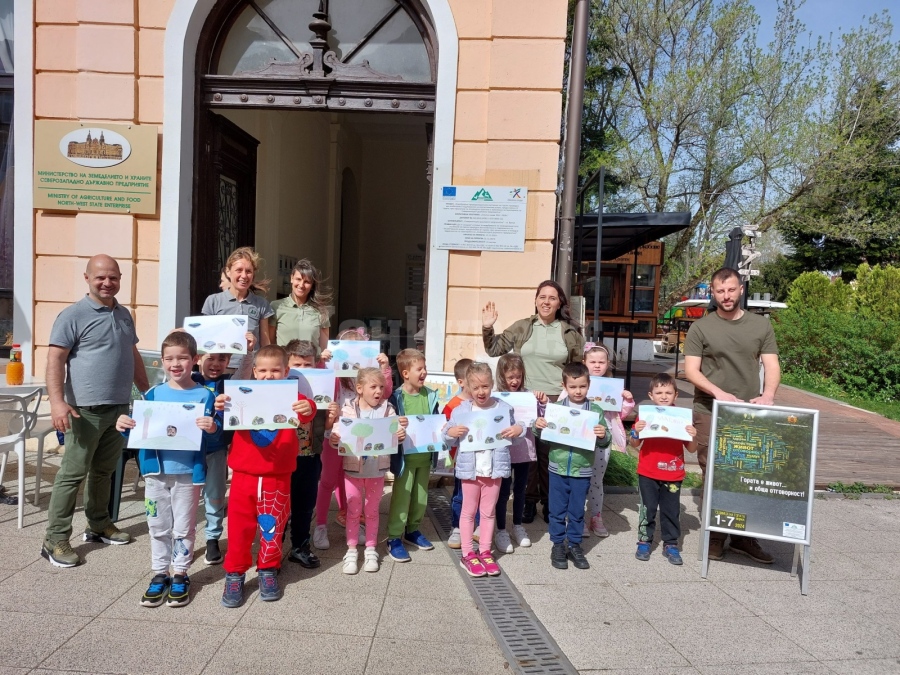 Деца от детски градини във Враца бяха запознати с правилата за поведение в гората СНИМКИ