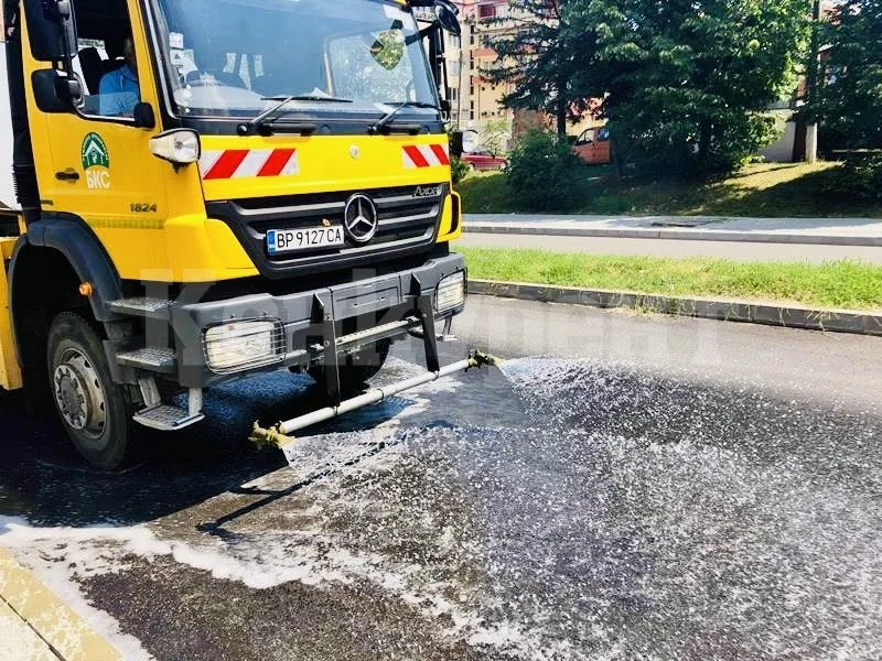 Започна измиването на улици във Враца