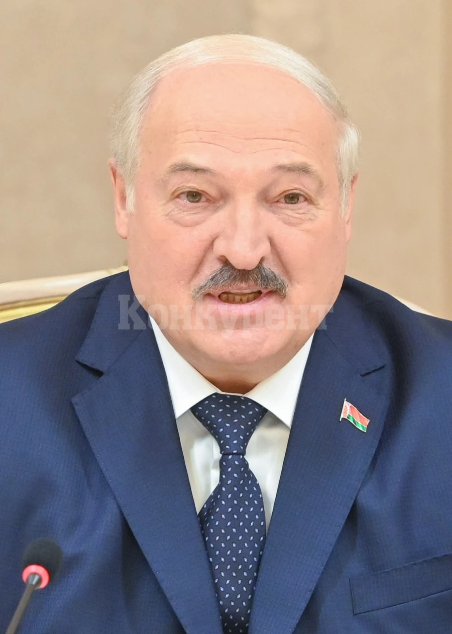 Лукашенко подписа закон за уведомяване за призоваване на военна служба чрез есемес