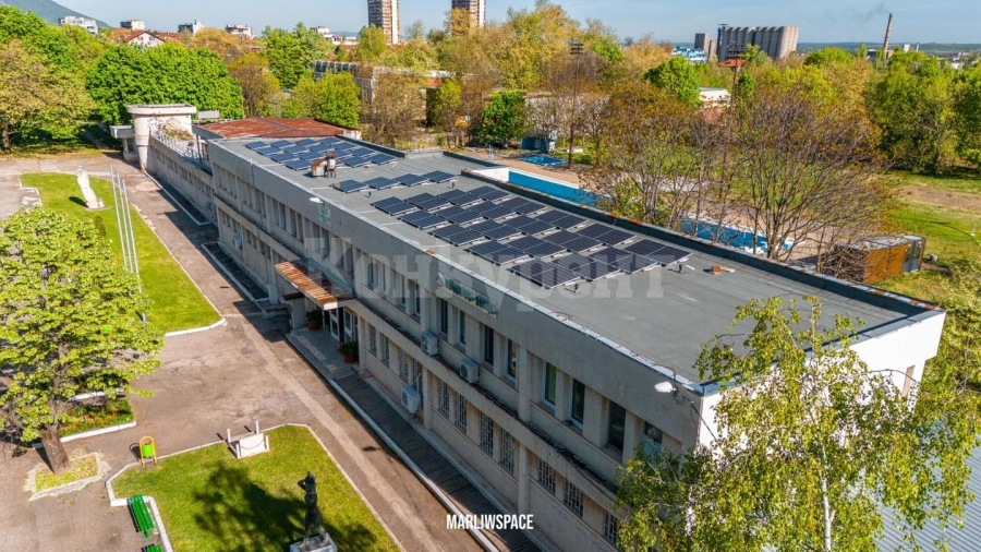 Изградена е първата фотоволтаична система на общинска сграда във Враца