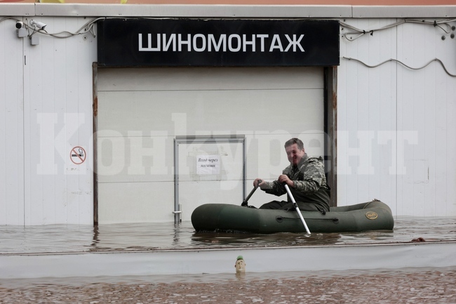Над 1600 жилища са отводнени днес в руската Оренбургска област
