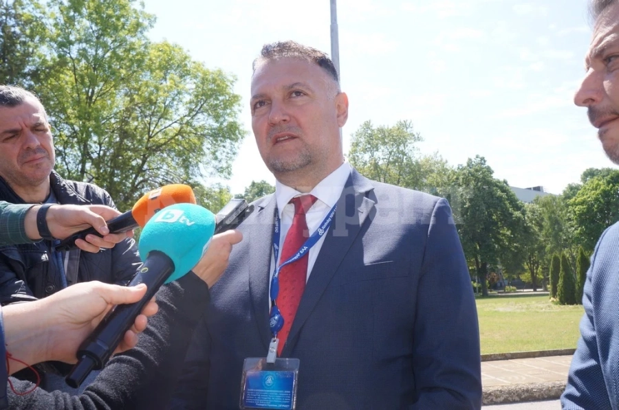 Валентин Николов: има средства за 7 и 8 блок