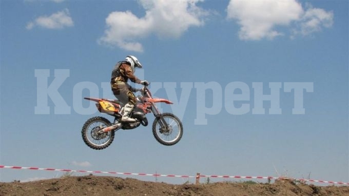 Над 80 състезатели участват в мотокрос, Видин 
