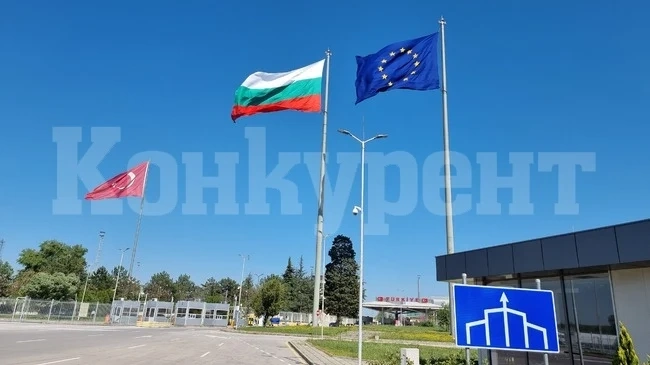 Интензивен е трафикът на някои от граничните пунктове по границата с Румъния и Турция