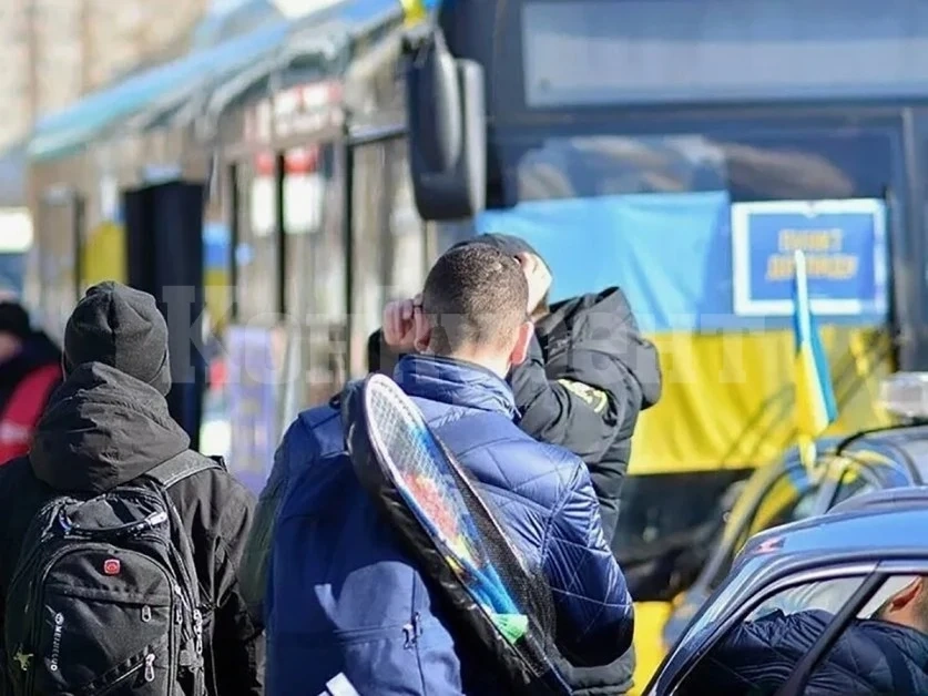 Варшава е готова да върне бежанци на военна възраст в Украйна