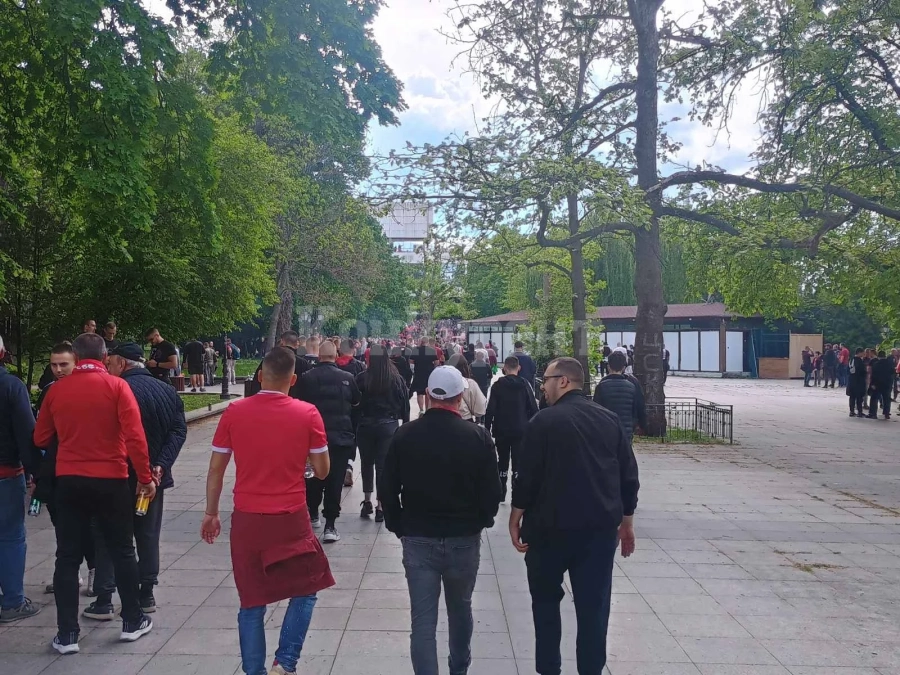 Фенове от северозапада пътуват за дербито ЦСКА-ЛЕВСКИ