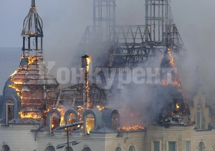 Одеса е атакувана с ракети, отекнаха силни експлозии