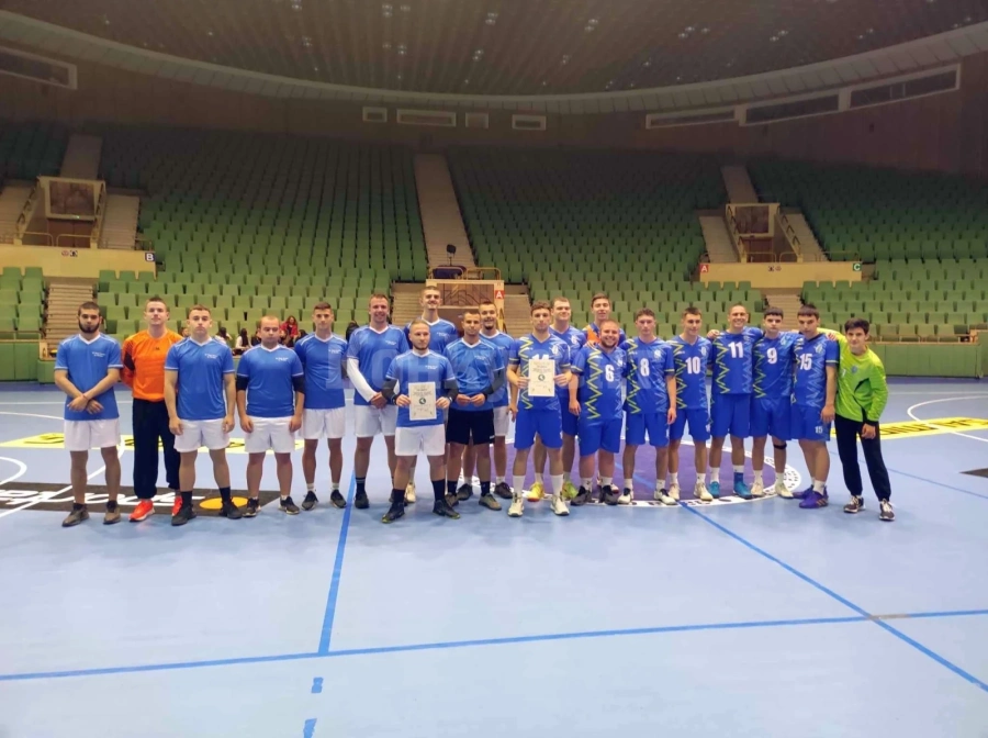 Момчета от Мездра станаха зонални първенци в ученически спортни игри СНИМКИ