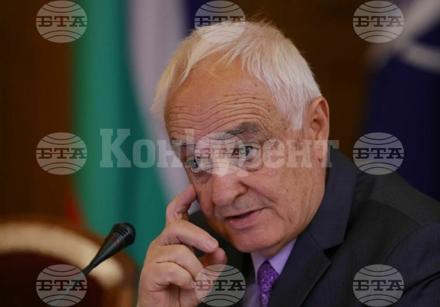 Бюджетът за отбрана ще расте, каза министър Атанас Запрянов