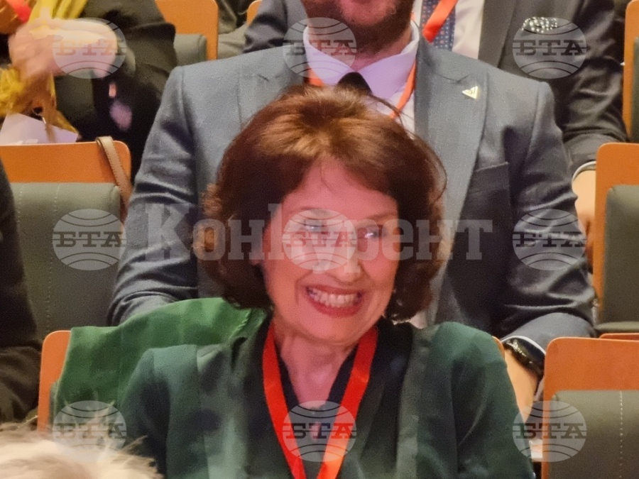 Гордана Силяновска се закле като президент пред парламента в Скопие, нарече страната \