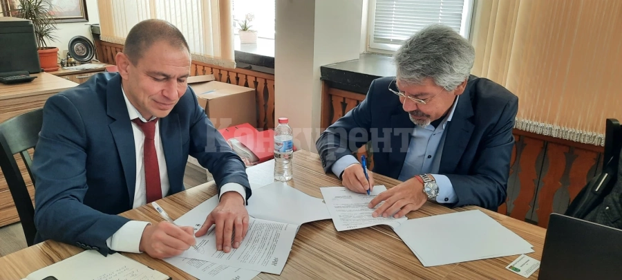 Кметът на Община Берковица Радослав Найденов подписа споразумение за партньорство СНИМКИ