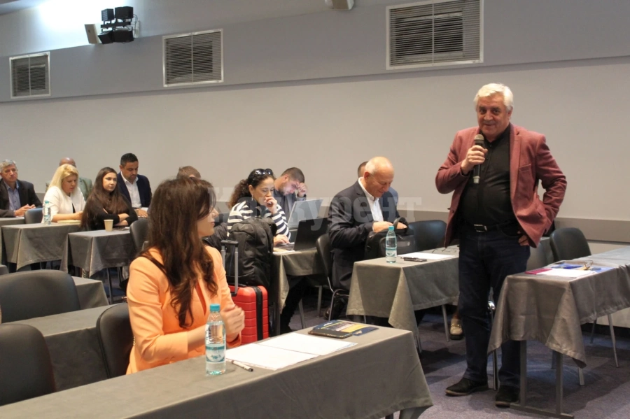 Кметът на община Мездра Иван Аспарухов оглави ключова комисия в НСОРБ СНИМКИ